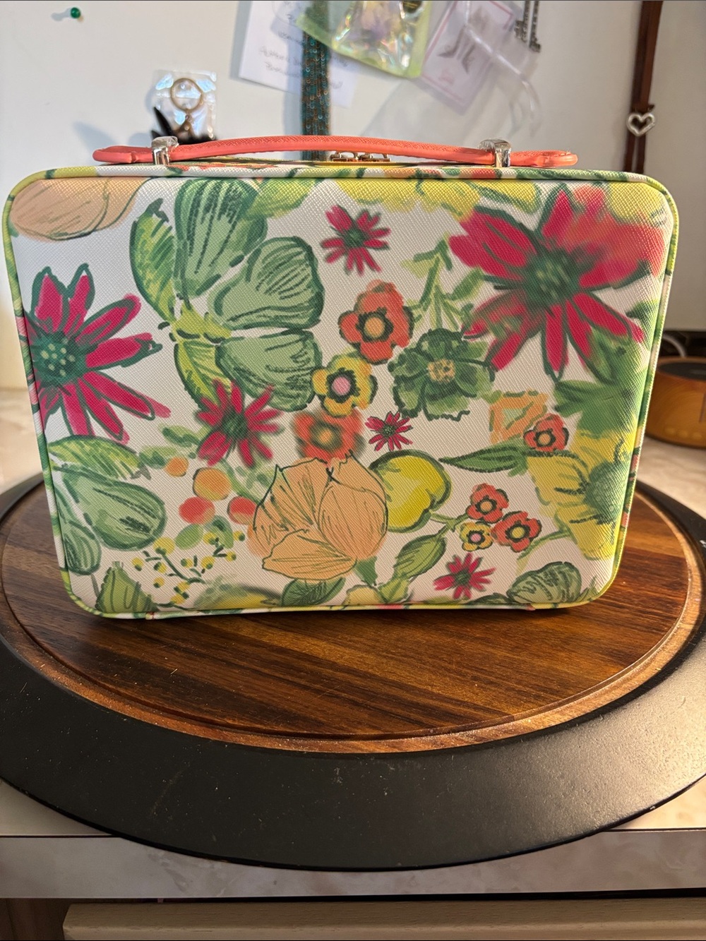 Clinique x Jonathan Cohen travel case zip around - Picture 2 of 4